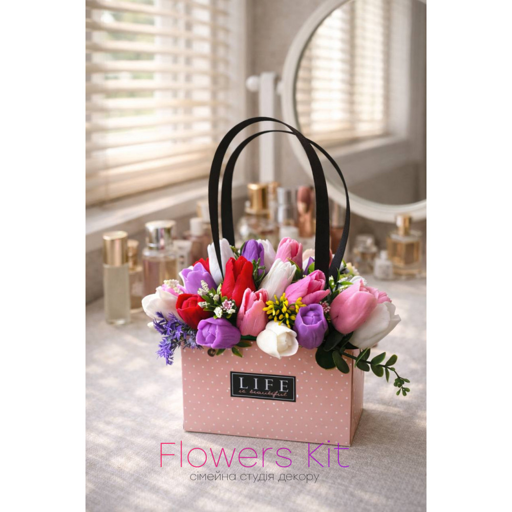 Букет мыльных тюльпанов «Яркий акцент»