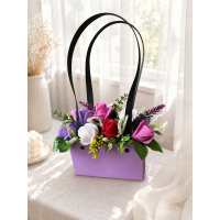 Мини-корзиночка из мыльных роз «Лавандовый акцент»